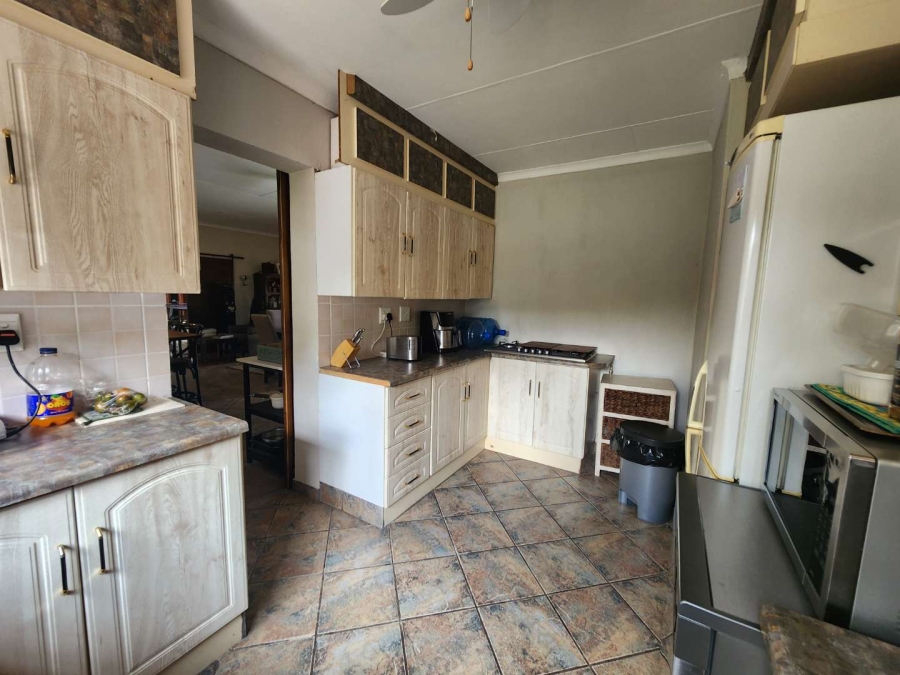 5 Bedroom Property for Sale in Oranjeville Free State